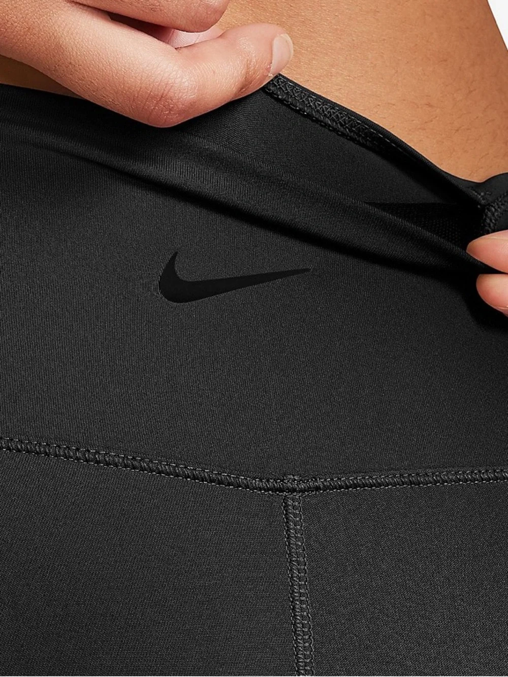 Nike Women’s Dri-FIT High-Waisted 7/8 Leggings With Pockets Black S